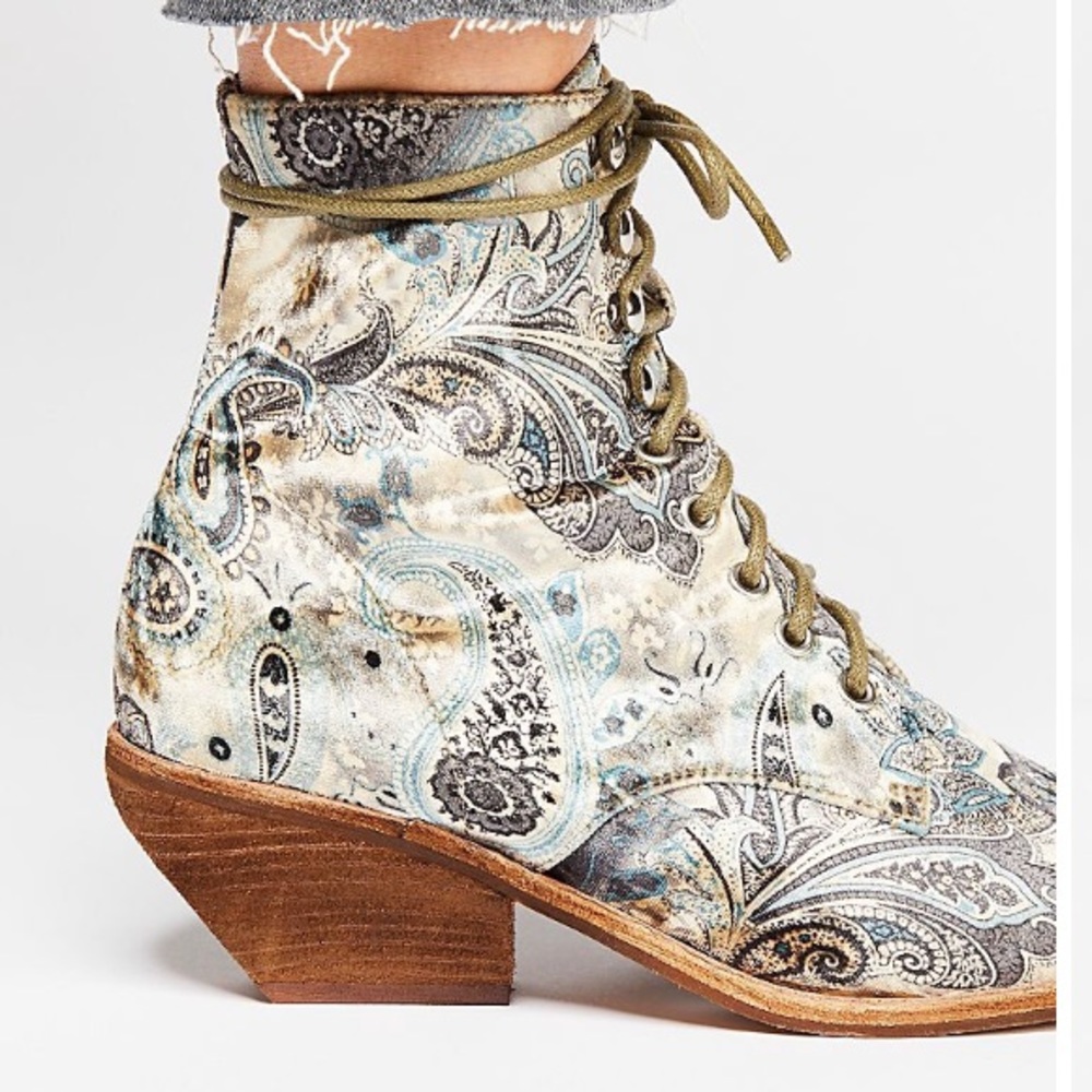 Jeffrey Campbell Grove Lace Up Western Boots - Picture 3 of 8